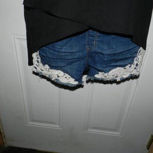 Maternity New Recruit Womens Dark wash Blue Jean Shorts Leg Crochet Size L NEW